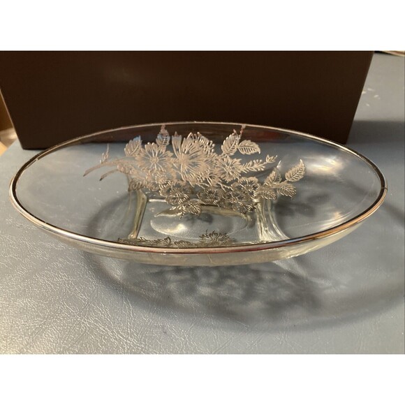 Vintage Martinsville Silver Overlay Oval Candy , Pickle, Relish Dish 8" x 5" x 2 - Picture 1 of 12